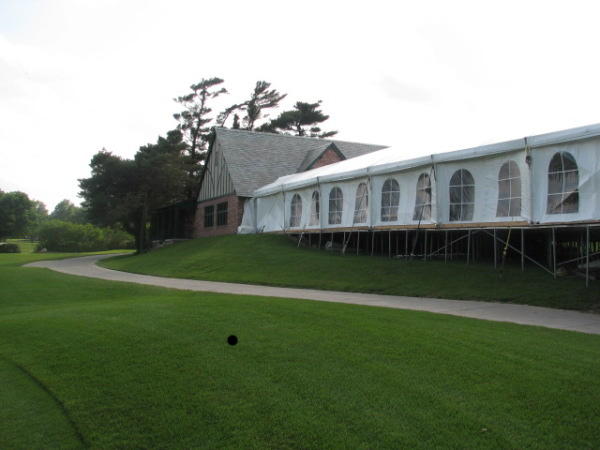 Image of tent at Omaha Country Club